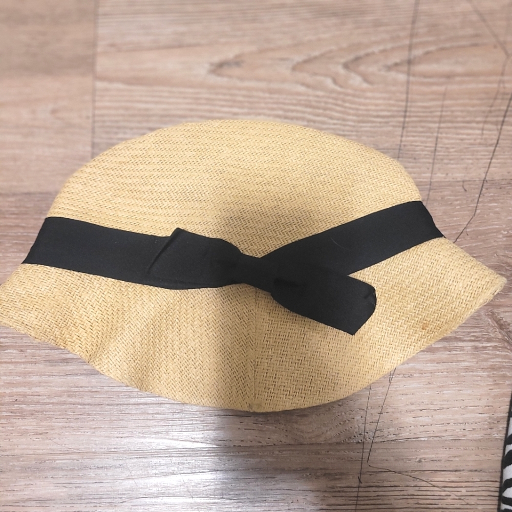 Sun Hat With Black Bow